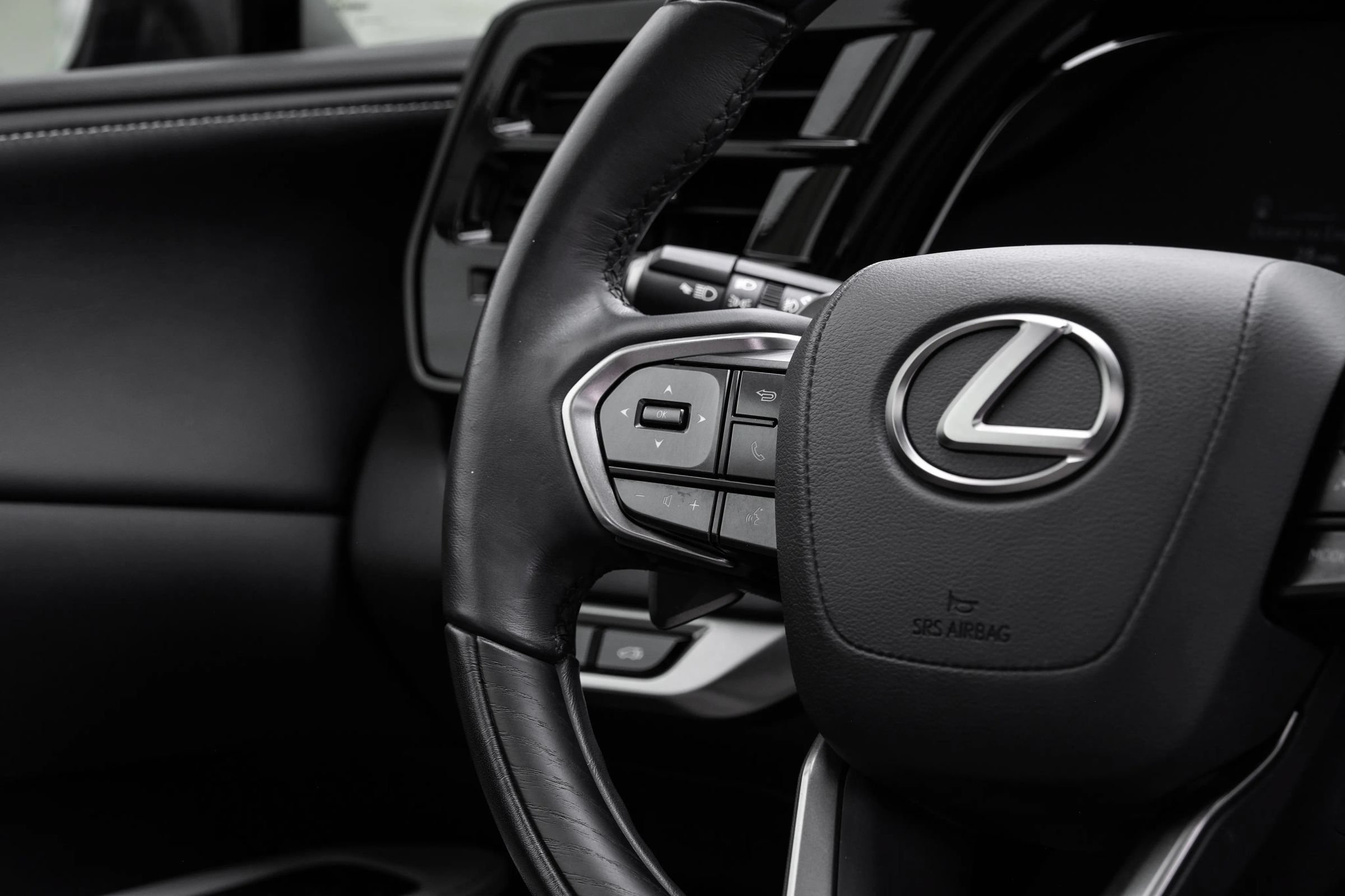 Used 2023 Lexus RX 350 Premium w/ Accessory Package FWD image 19