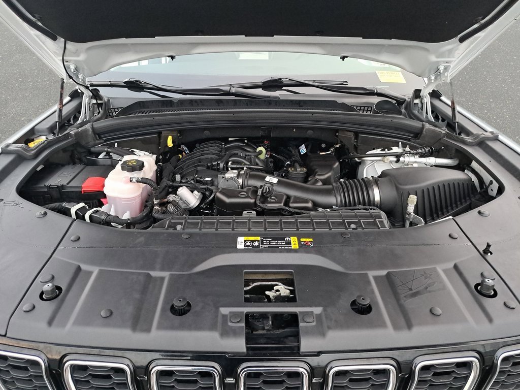 Certified 2023 Jeep Grand Cherokee L Limited image 33