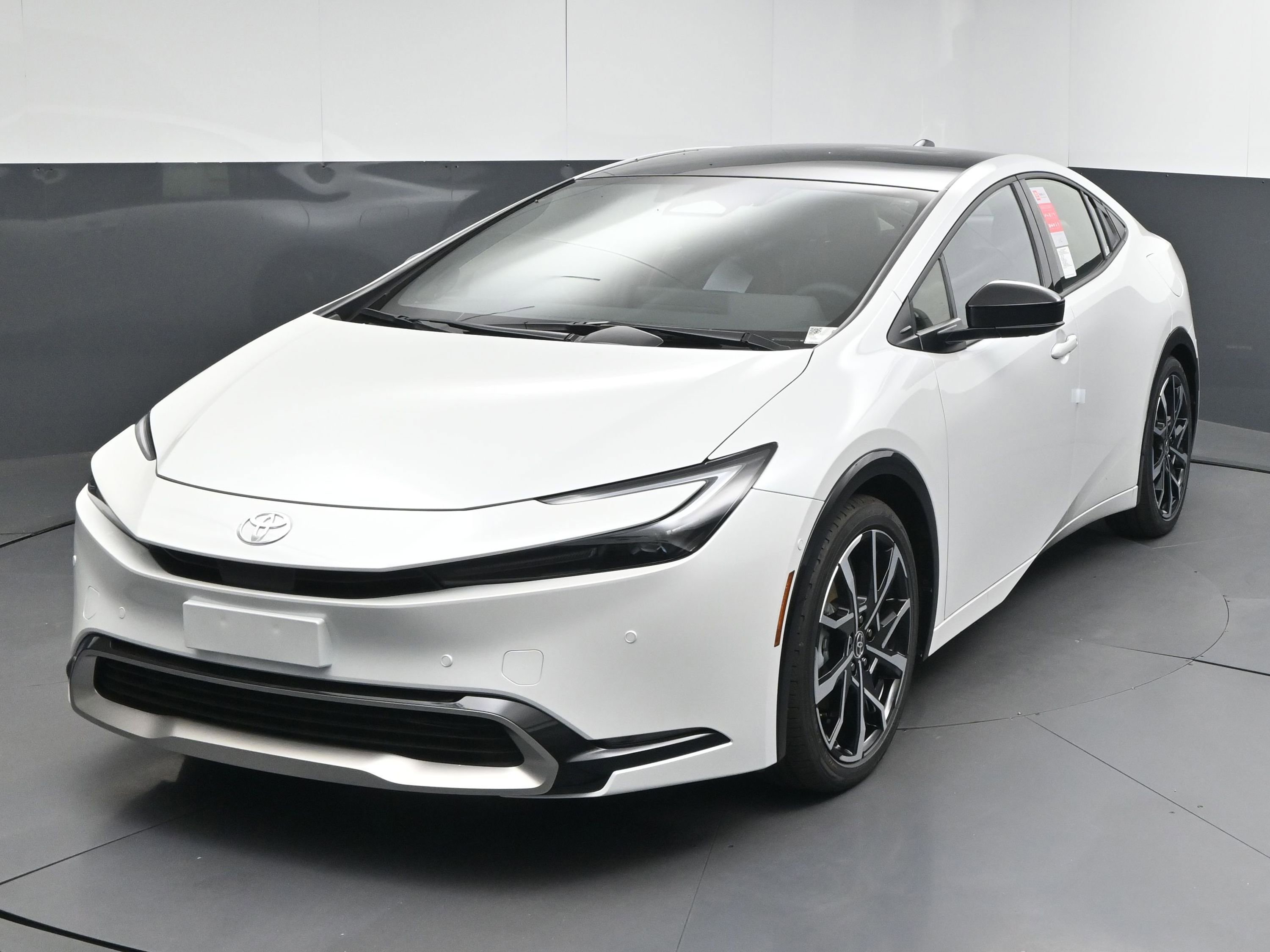 New 2026 Toyota Prius Plug-In Hybrid image 4
