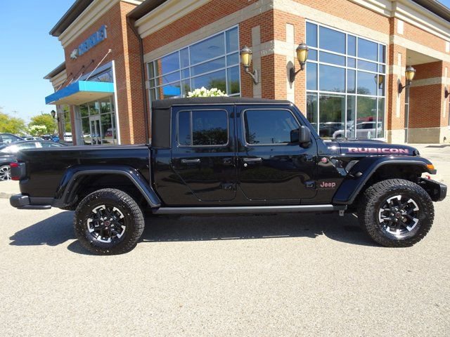 Used 2024 Jeep Gladiator Rubicon AWD/4WD image 2