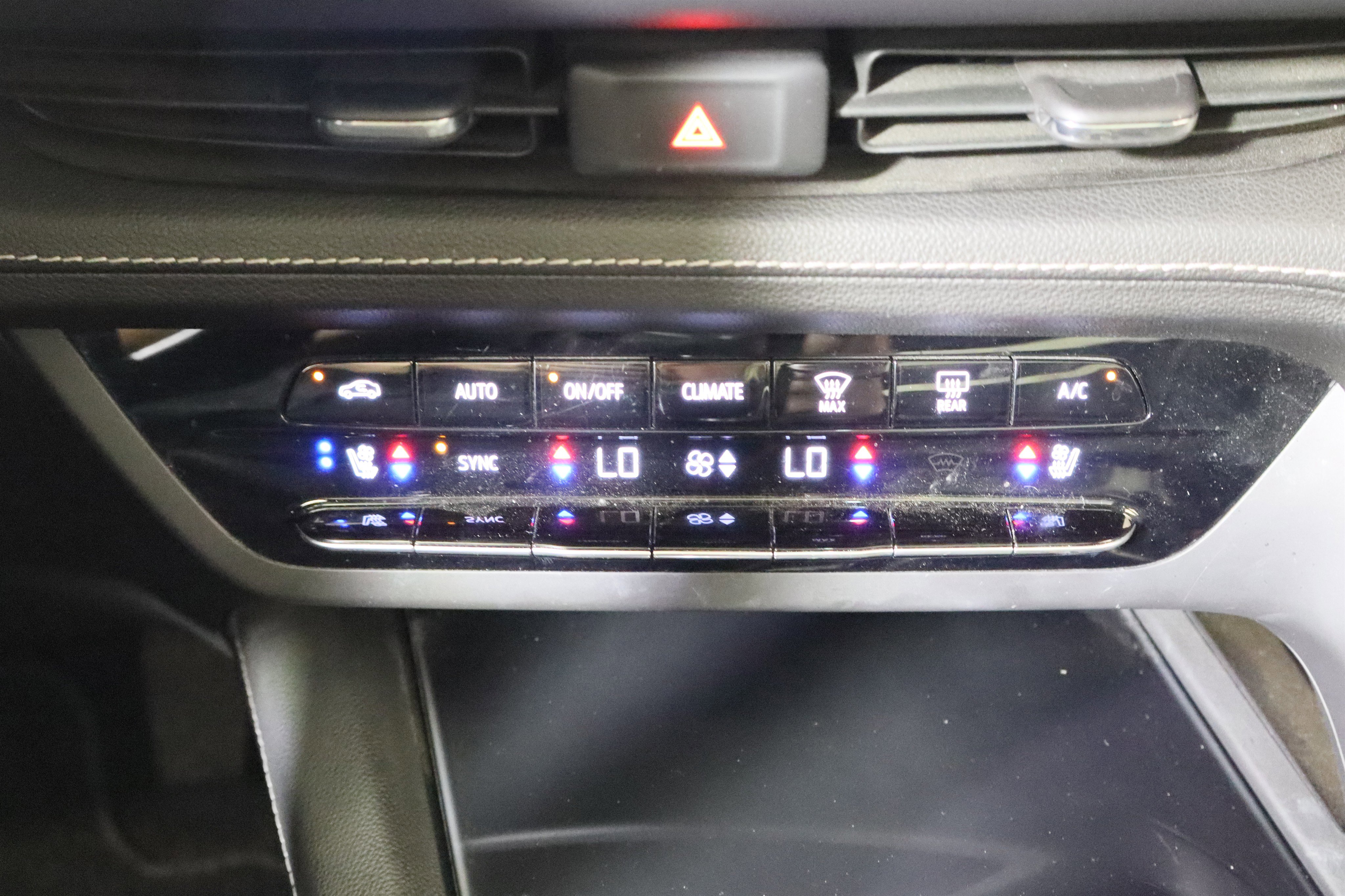 Used 2021 Buick Envision Avenir image 26