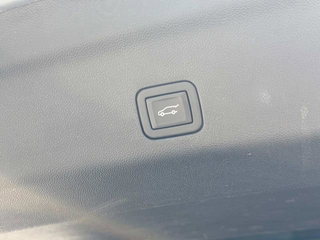 Used 2024 Chevrolet Suburban LT AWD/4WD image 14
