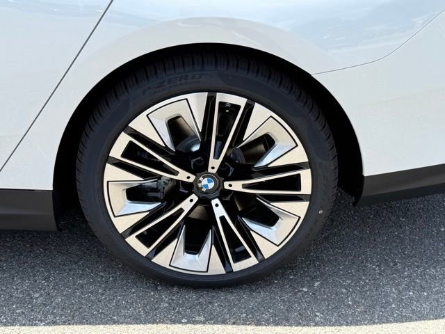 New 2026 BMW i5 eDrive40 RWD image 14