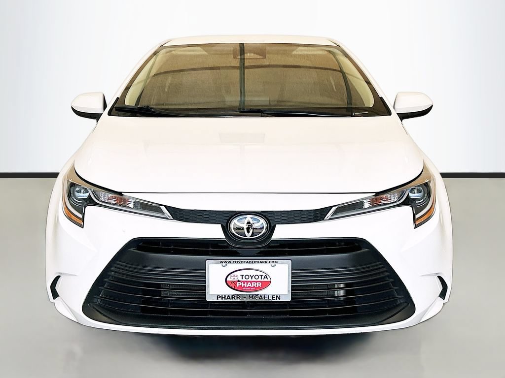 Used 2025 Toyota Corolla LE FWD image 2