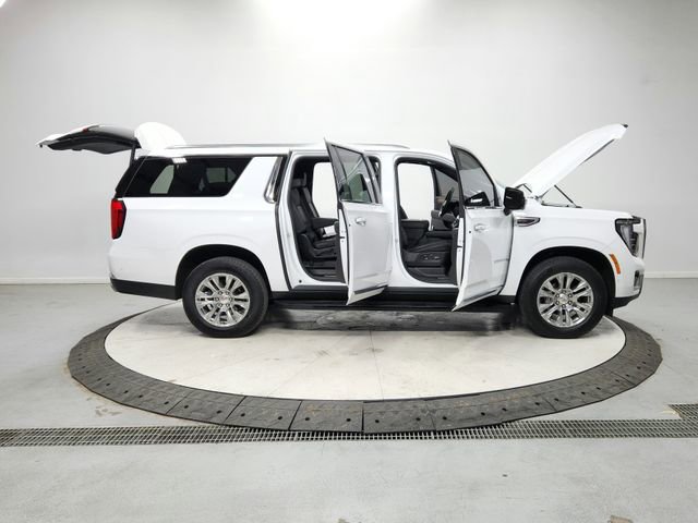 Used 2025 GMC Yukon XL Denali image 16