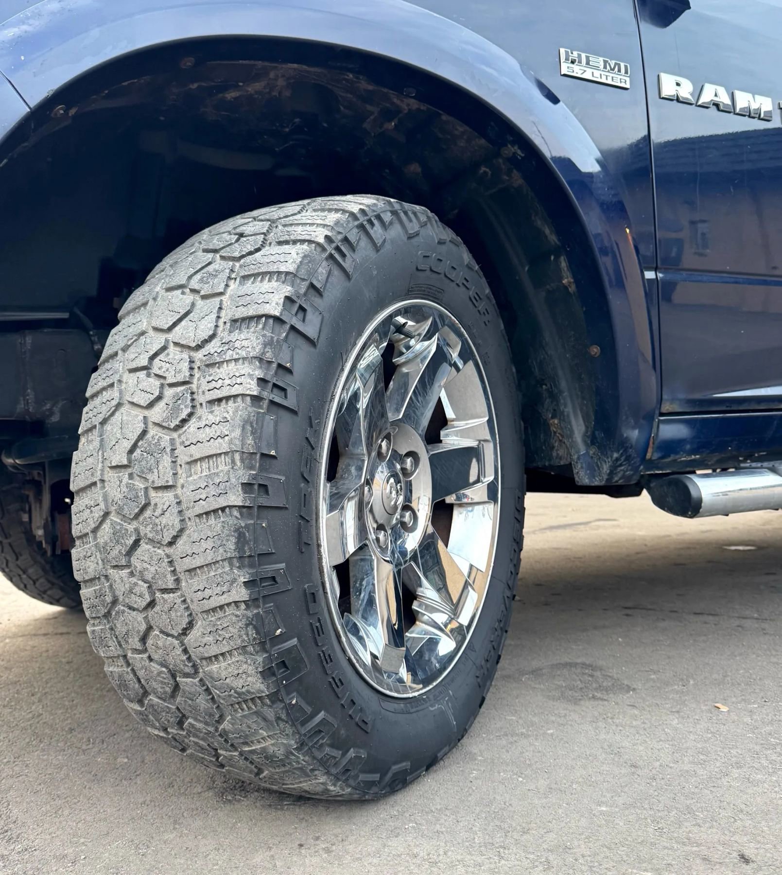 Used 2012 RAM 1500 Laramie image 28