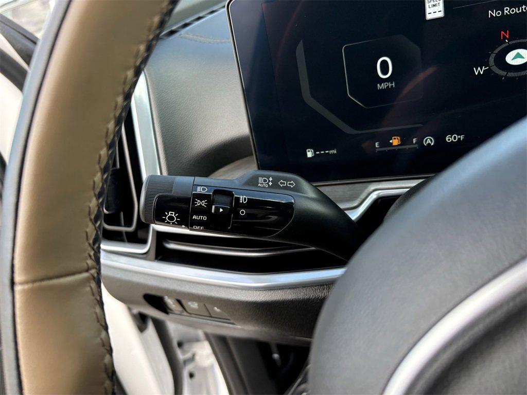 Certified 2025 Kia Sorento SX Prestige w/ Olive Brown Leather Package image 36