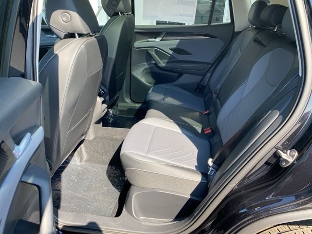 New 2025 Volkswagen Tiguan SE image 60