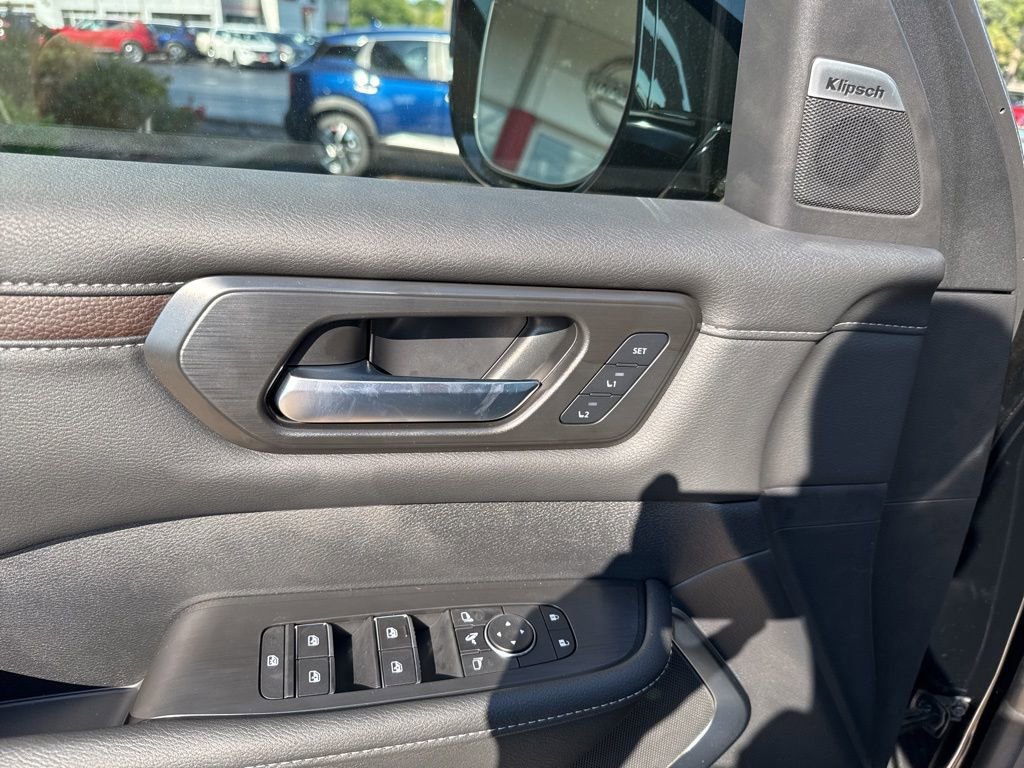 New 2025 Nissan Armada Platinum Reserve image 13