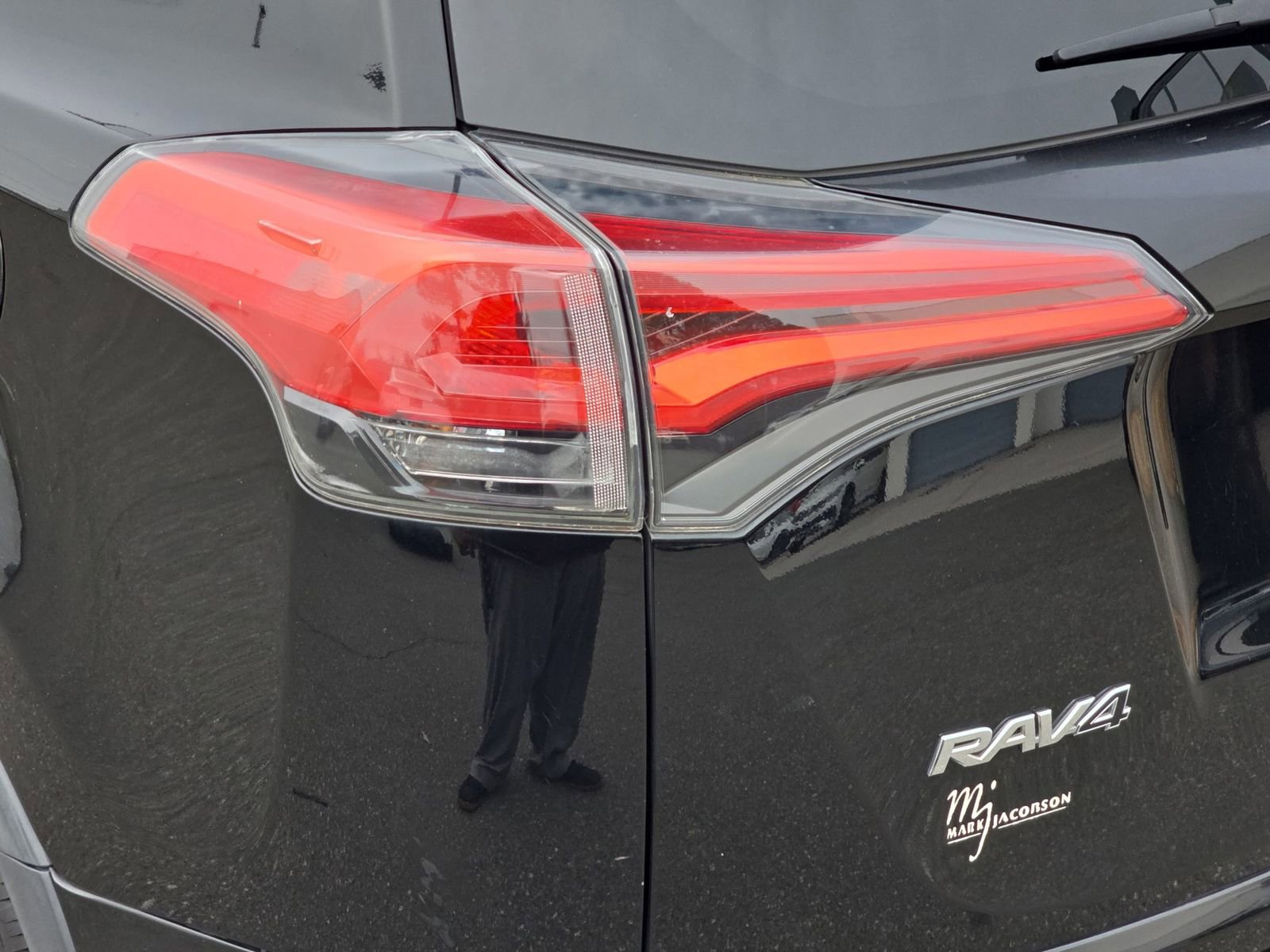 Used 2017 Toyota RAV4 XLE image 37