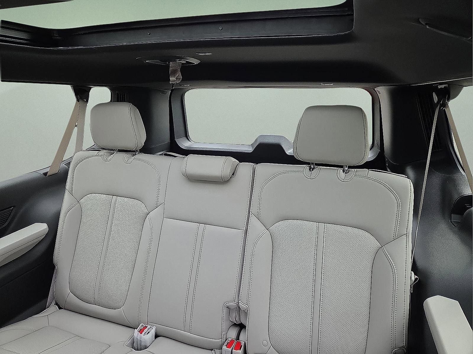 New 2026 Jeep Grand Wagoneer L Limited AWD/4WD image 10