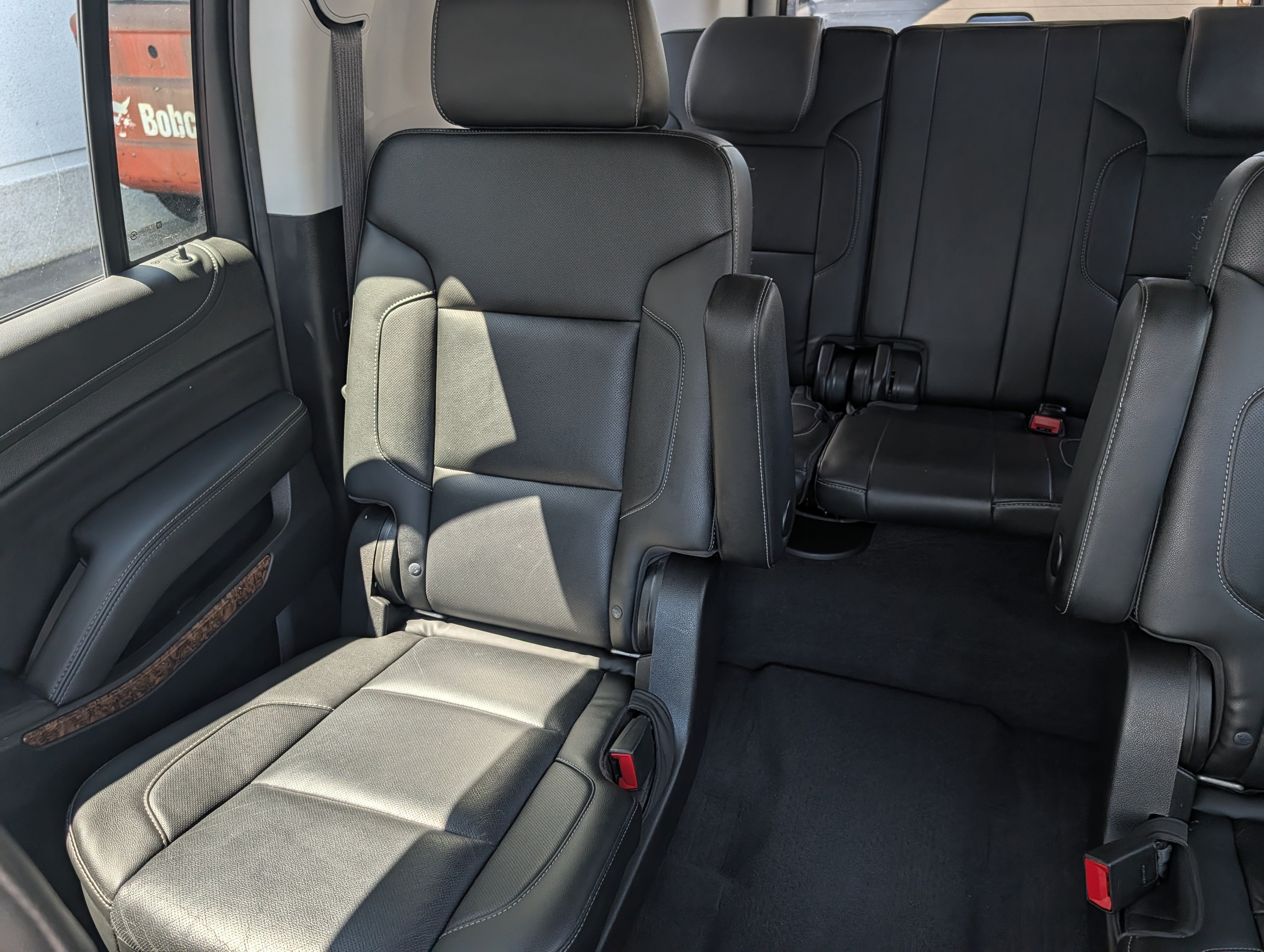 Used 2019 Chevrolet Suburban Premier AWD/4WD image 12