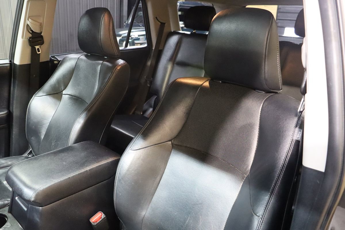 Used 2019 Toyota 4Runner Limited AWD/4WD image 32