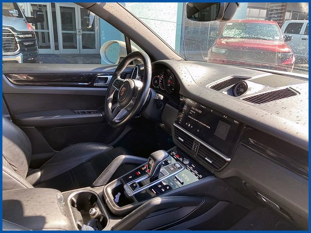 Used 2019 Porsche Cayenne w/ Premium Plus Package image 8