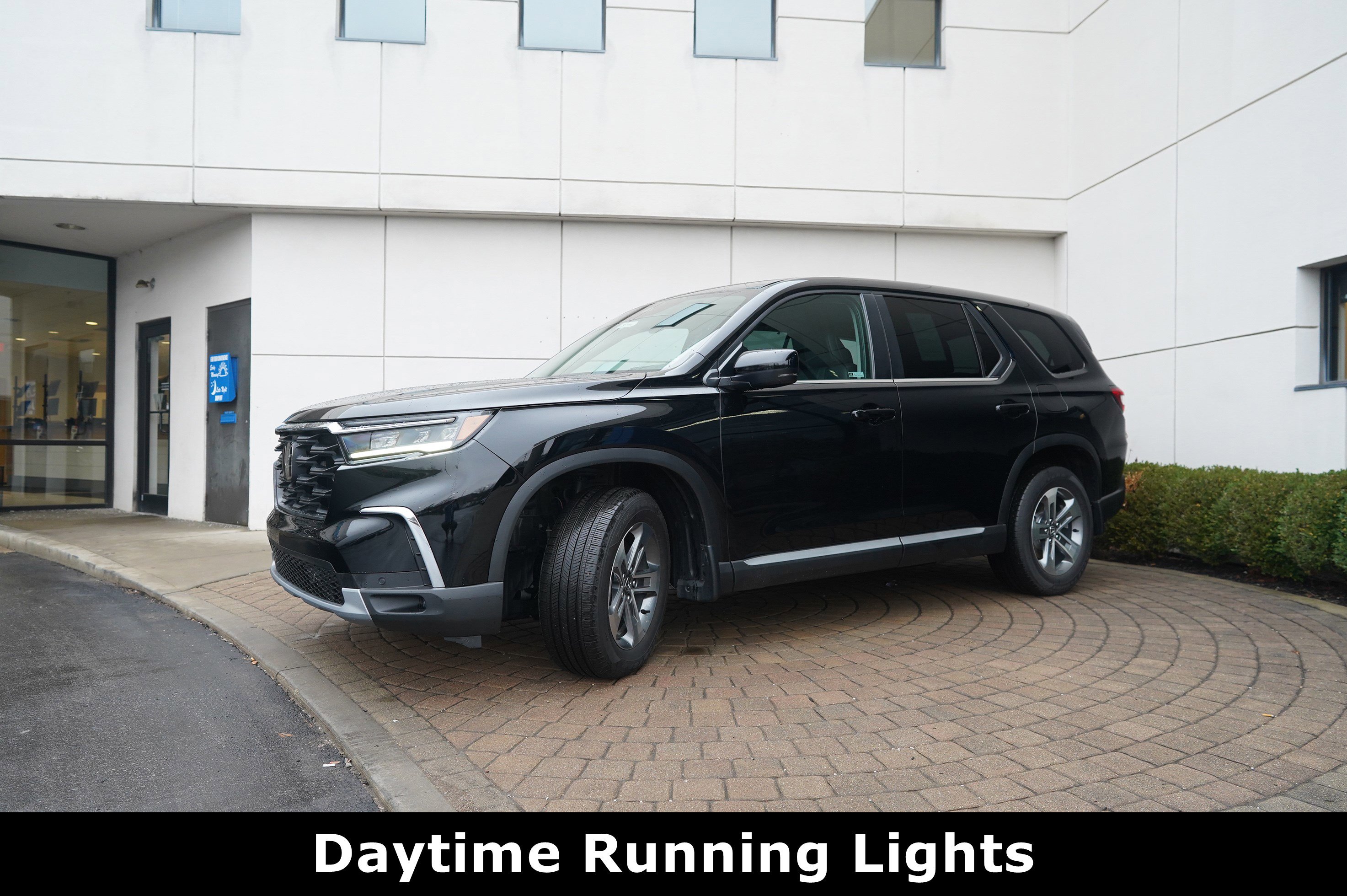 Used 2024 Honda Pilot EX-L image 17