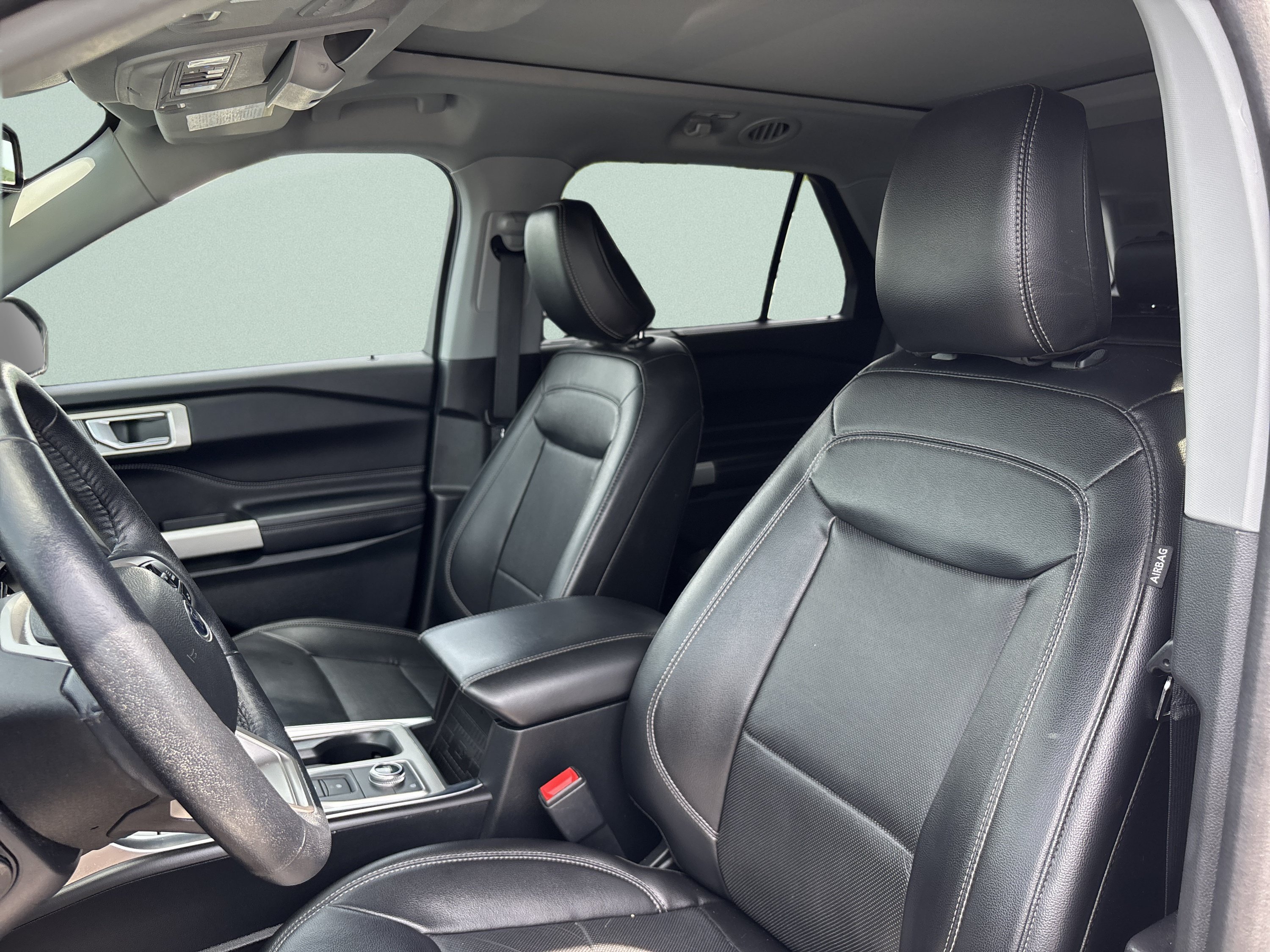 Used 2022 Ford Explorer Limited w/ Class IV Trailer Tow Package AWD/4WD image 15