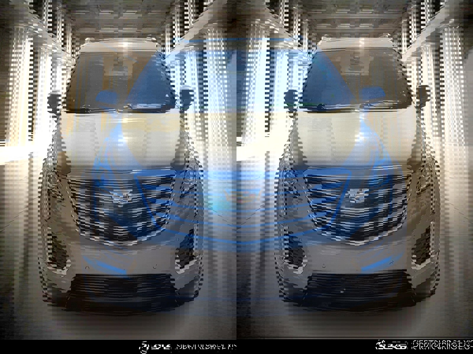 Used 2018 Cadillac XT5 Luxury w/ Driver Awareness Package image 9