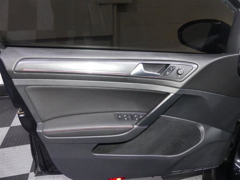 Used 2021 Volkswagen GTI Autobahn FWD image 17