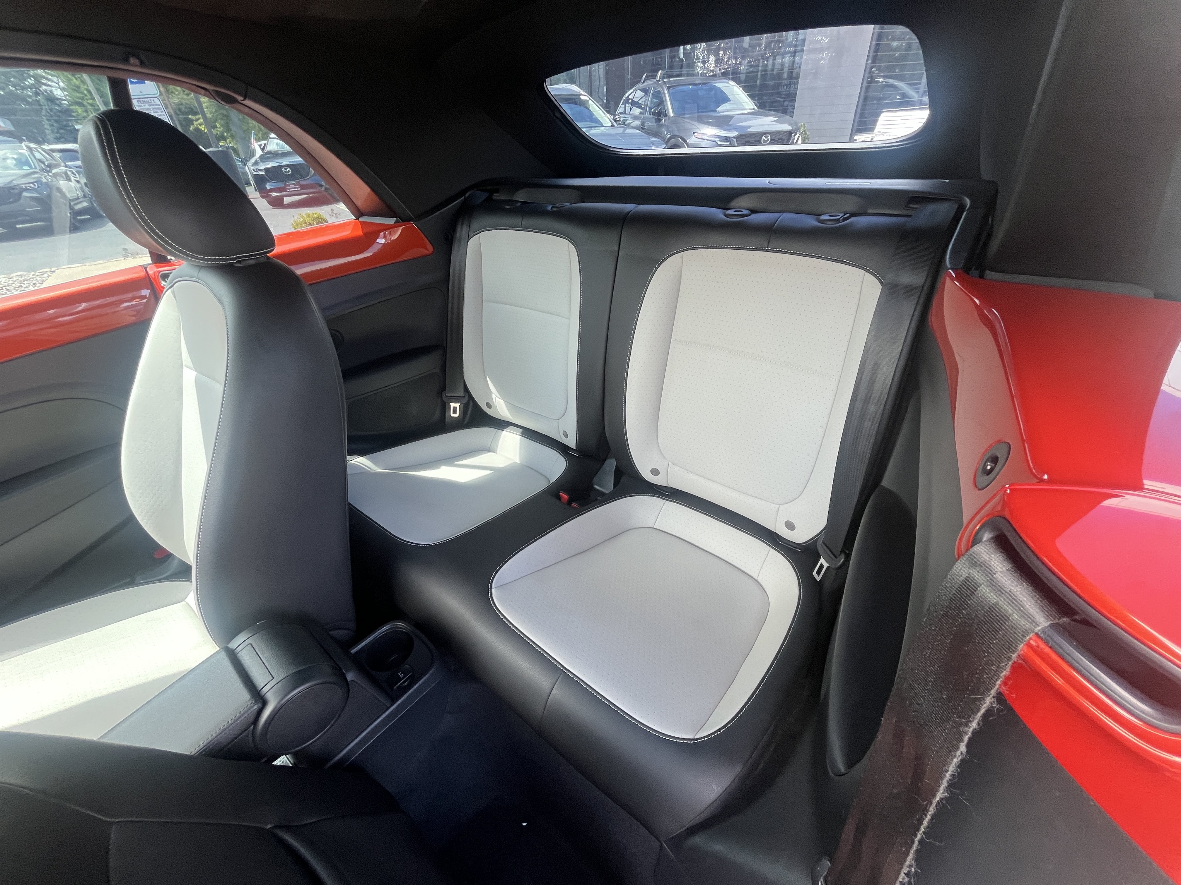 Used 2019 Volkswagen Beetle 2.0T S FWD image 31
