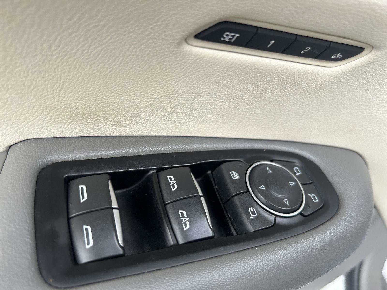 Used 2018 Cadillac XT5 Premium Luxury AWD/4WD image 13