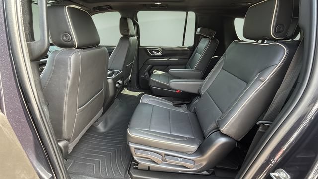 Used 2023 GMC Yukon XL SLT AWD/4WD image 20
