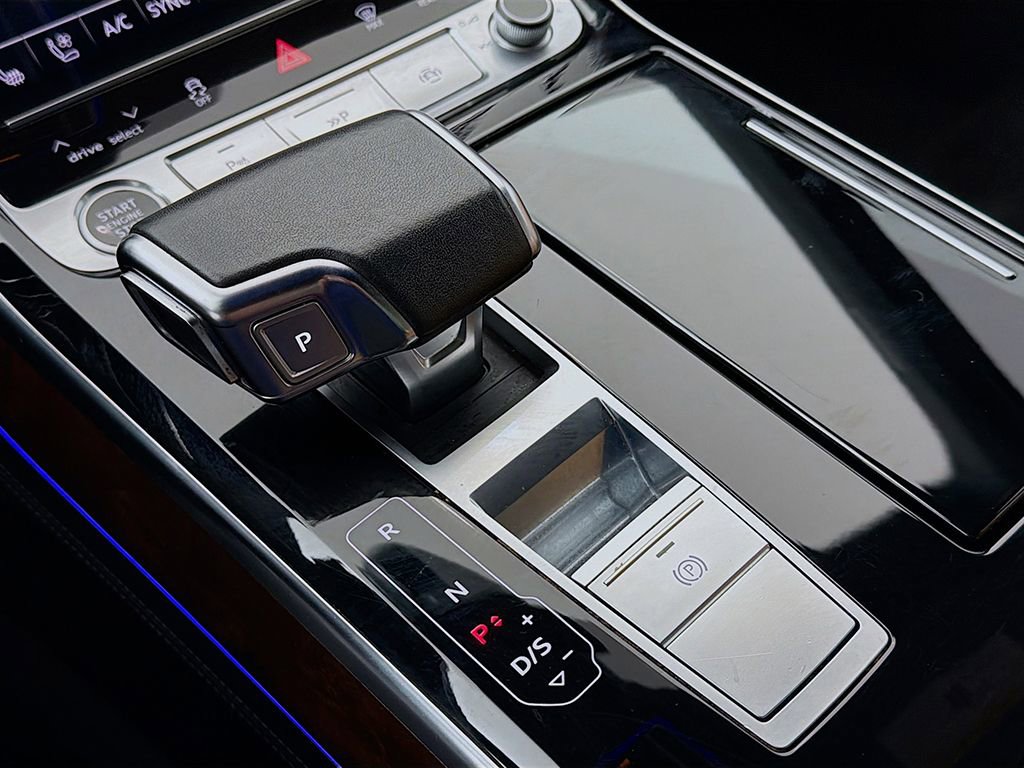 Used 2023 Audi A8 L 3.0T w/ Luxury Package image 38