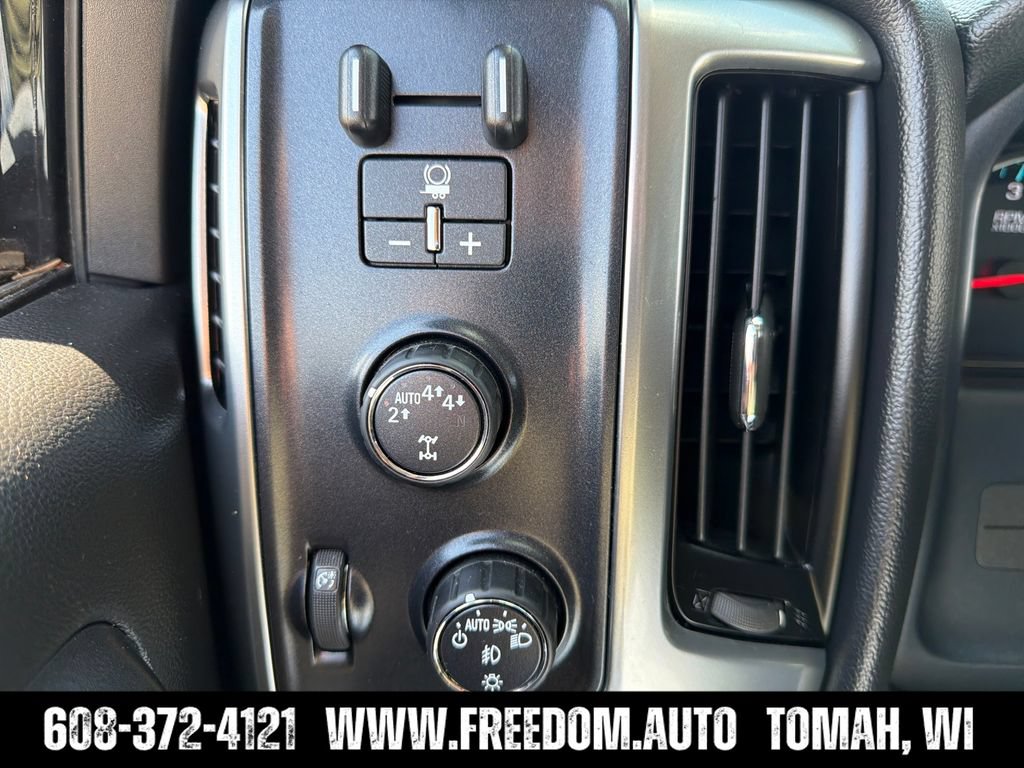 Used 2017 Chevrolet Silverado 1500 LT w/ All Star Edition AWD/4WD image 23