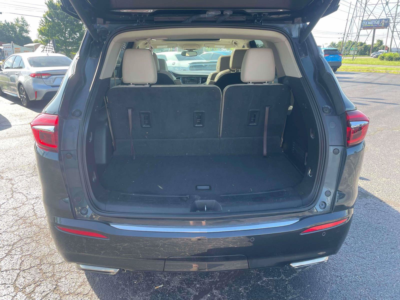Used 2019 Buick Enclave Essence FWD image 7