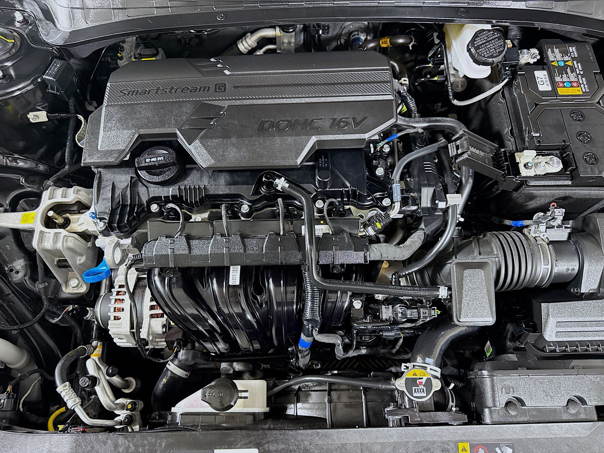 Used 2025 Hyundai Elantra SE FWD image 38