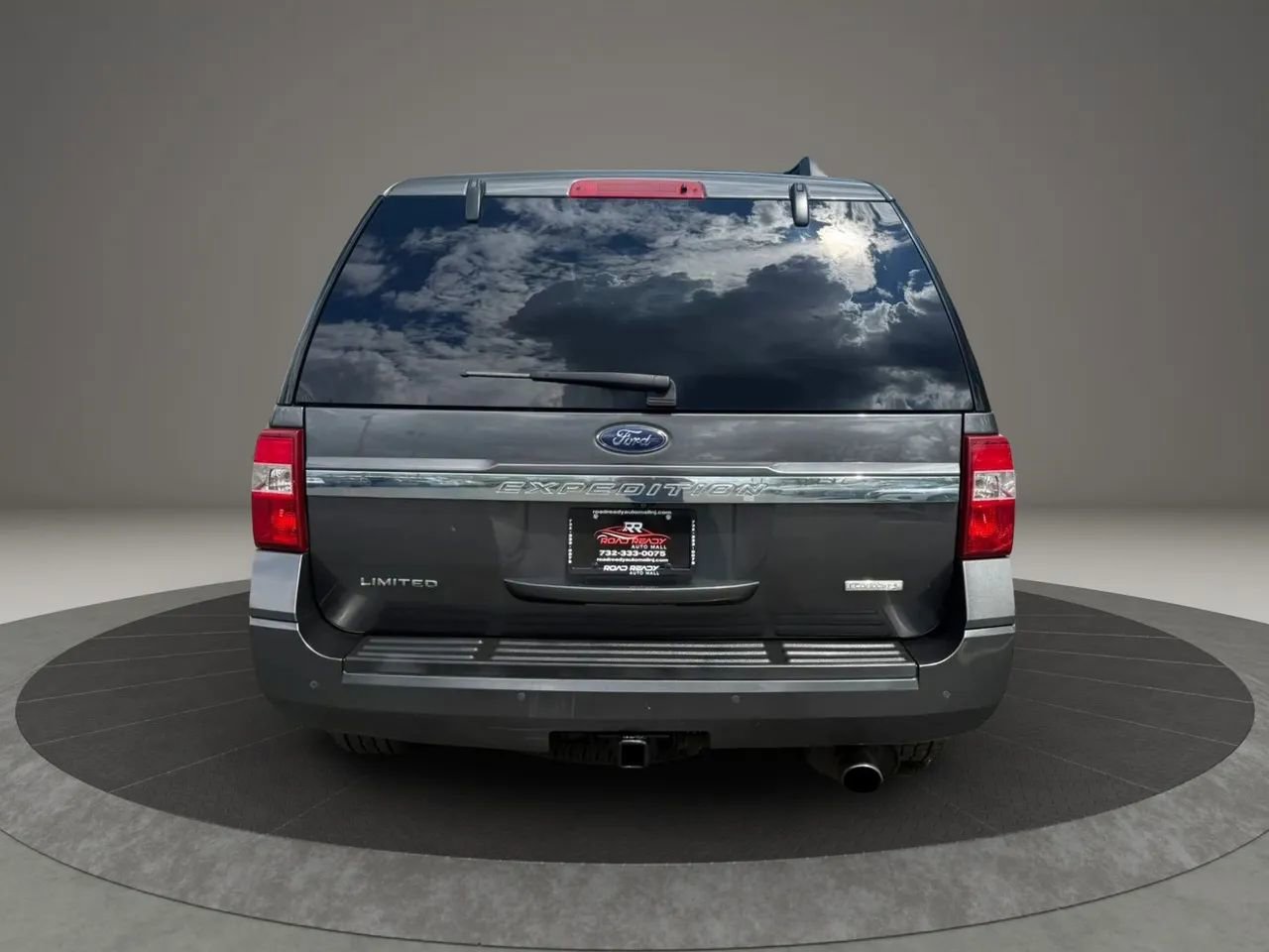 Used 2017 Ford Expedition Limited w/ Equipment Group 301A AWD/4WD image 8
