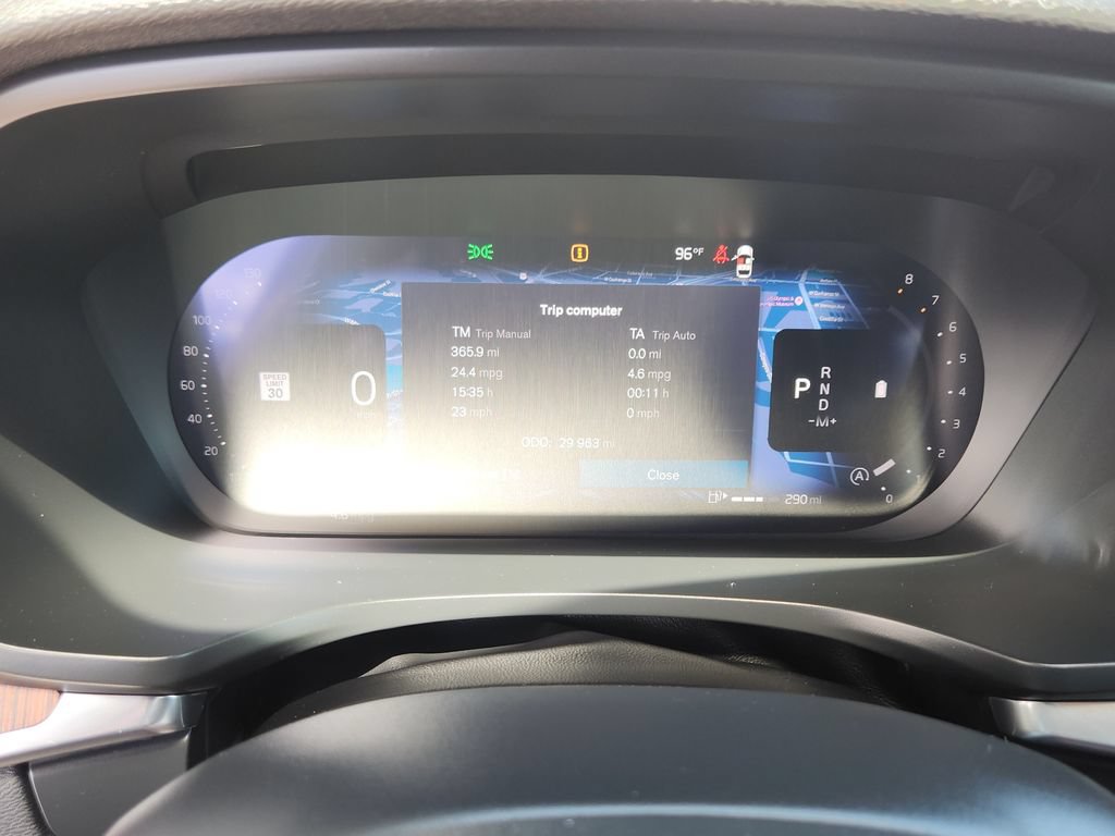 Used 2025 Volvo V60 B5 Cross Country Plus AWD/4WD image 7
