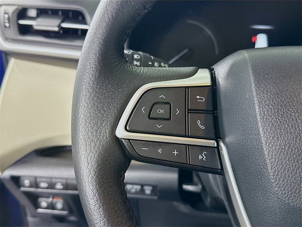 Certified 2023 Toyota Sienna XLE image 24