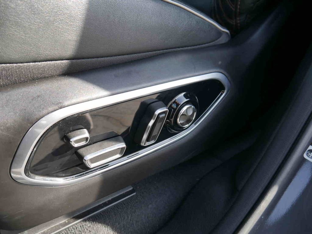 Used 2025 Jeep Grand Cherokee L Summit w/ Advanced Protech Group IV image 29