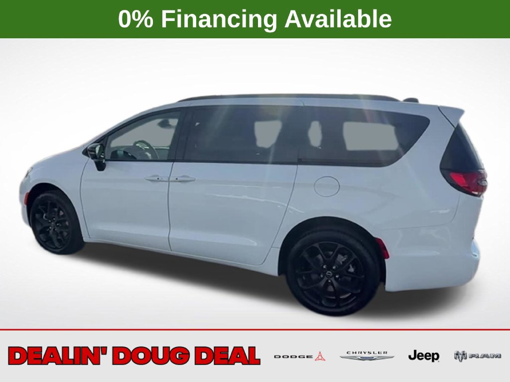 New 2026 Chrysler Pacifica Limited w/ S Appearance Package AWD/4WD image 36