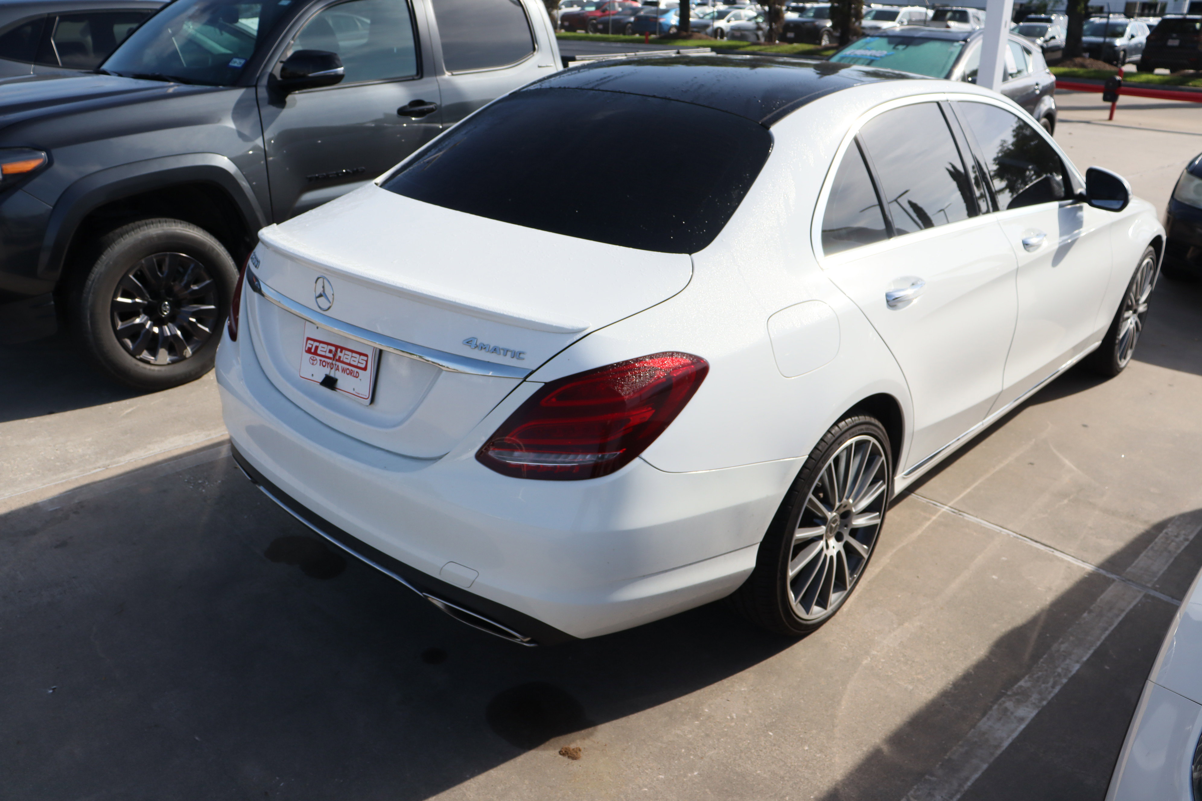 Used 2018 Mercedes-Benz C 300 4MATIC Sedan image 10