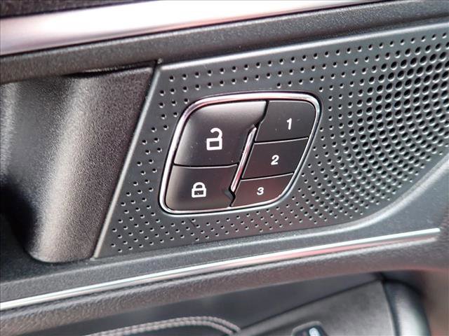 Used 2024 Ford Edge Titanium image 15