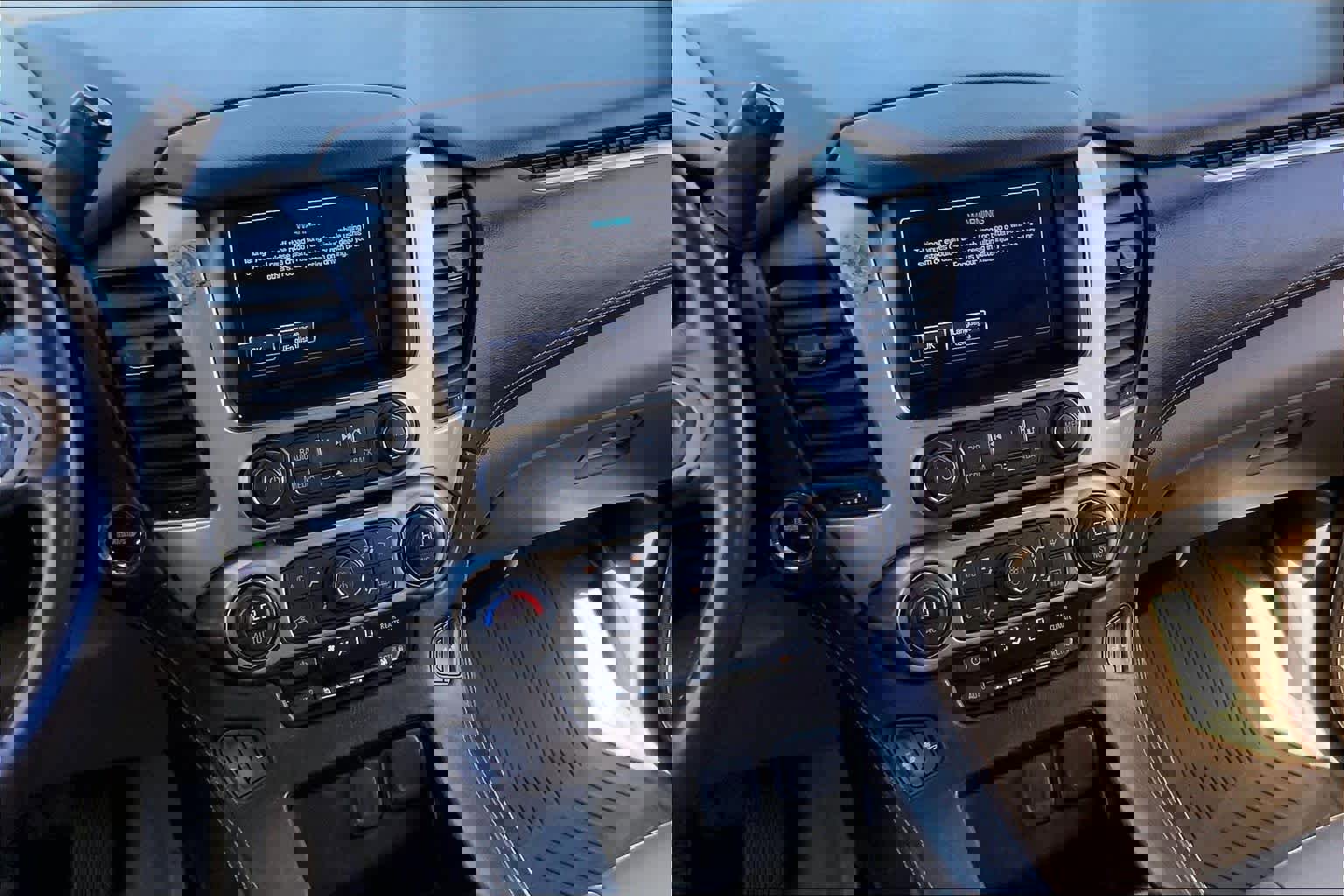 Used 2019 Chevrolet Suburban LT w/ Texas Edition Package image 7