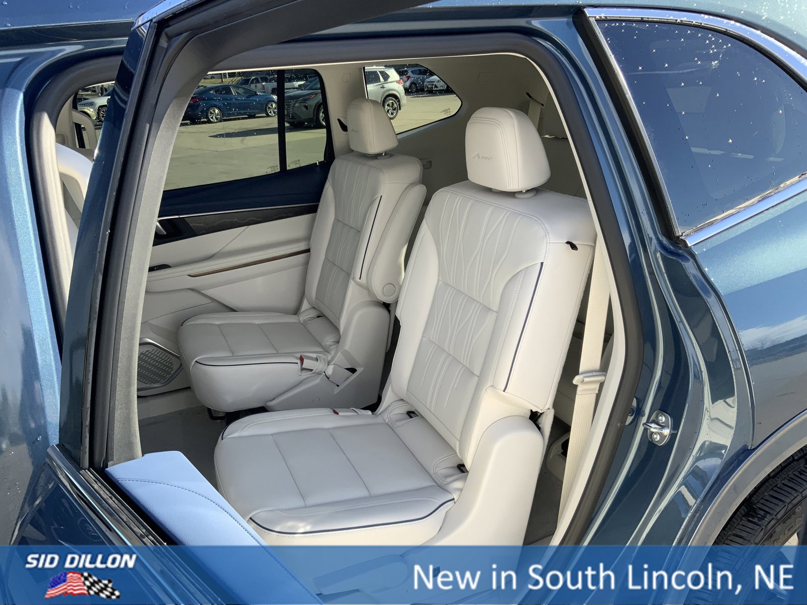 New 2026 Buick Enclave Avenir image 10