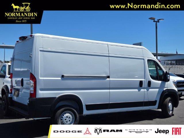 New 2026 RAM ProMaster 2500 w/ Convenience Group FWD image 4