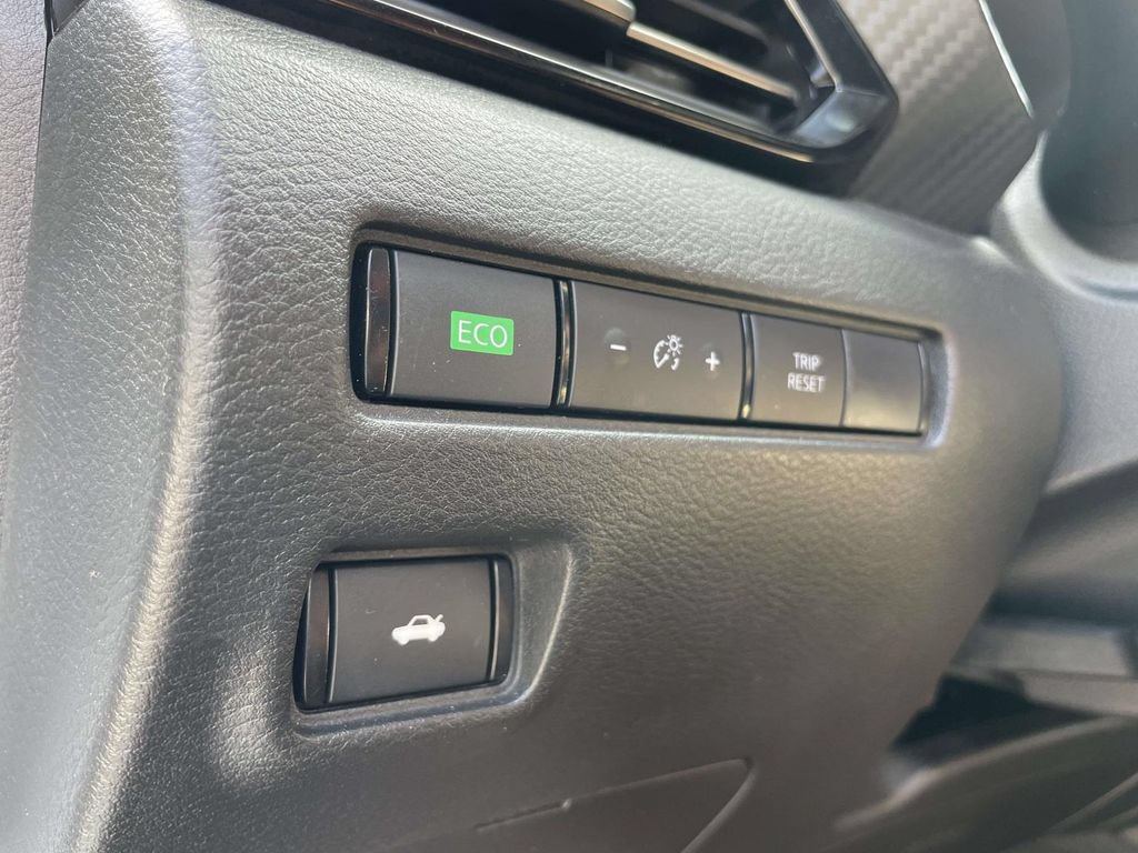 Used 2024 Nissan Sentra SR FWD image 28