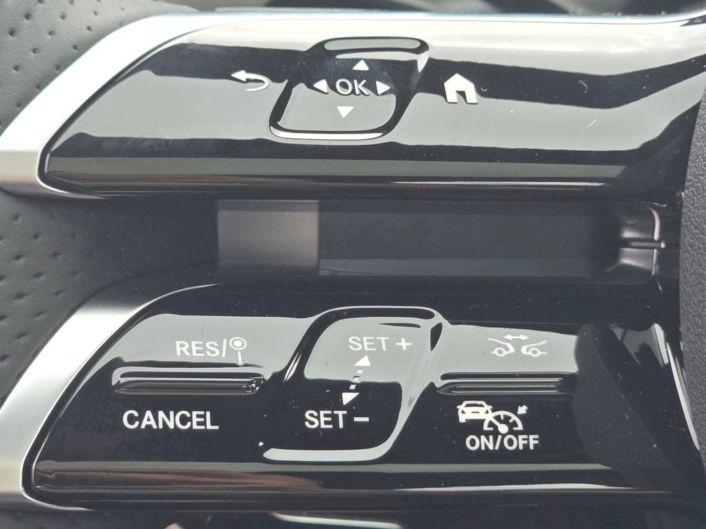 New 2026 Mercedes-Benz C 43 AMG 4MATIC Sedan image 35