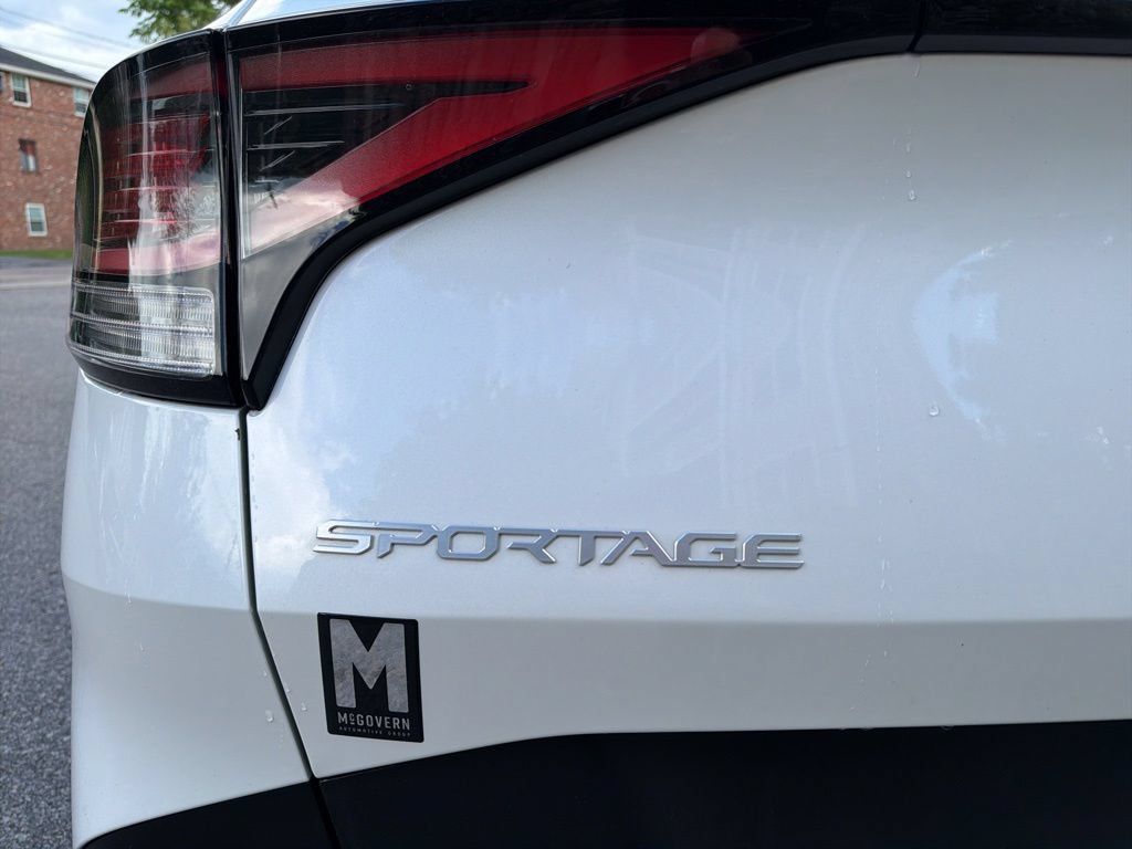 Certified 2023 Kia Sportage LX FWD image 9