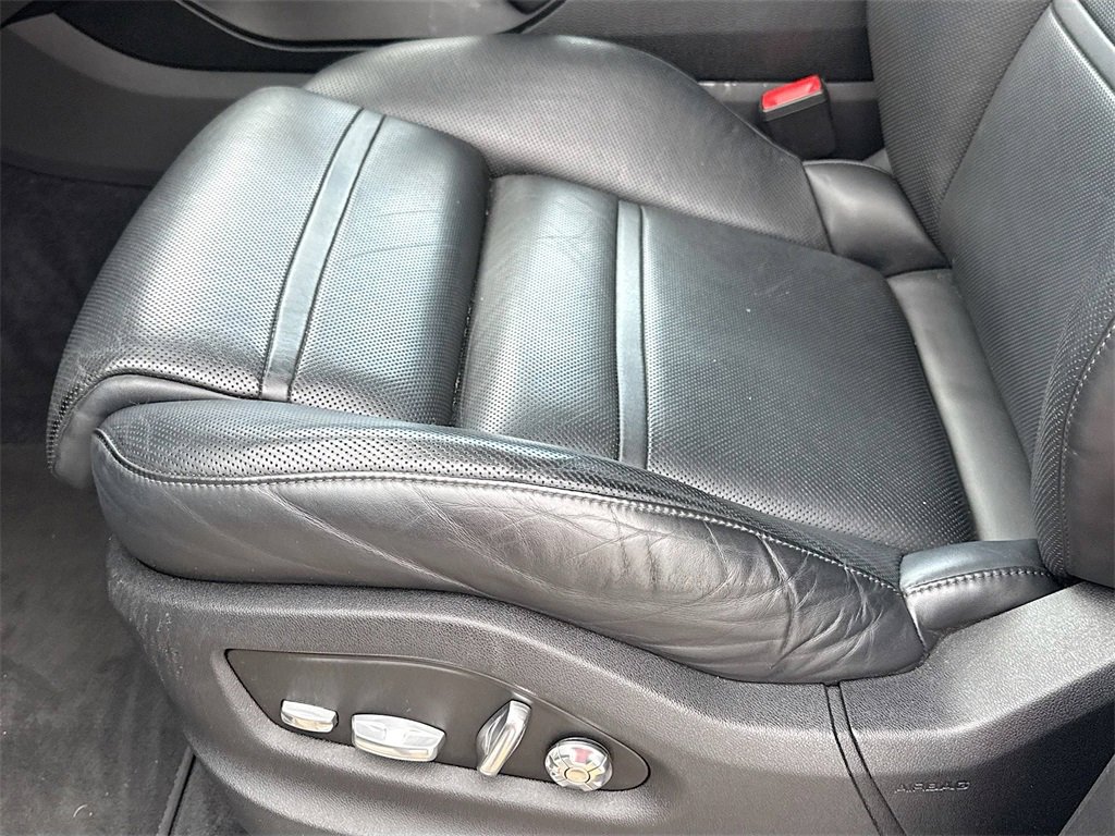 Used 2020 Porsche Cayenne Base w/ Premium Package image 21