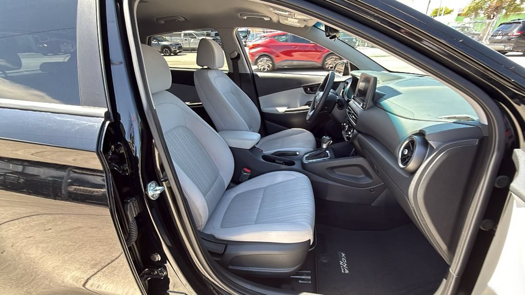 Used 2023 Hyundai Kona SEL FWD image 40