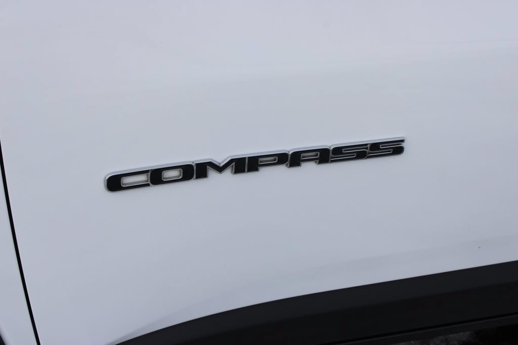 Used 2024 Jeep Compass Latitude AWD/4WD image 18