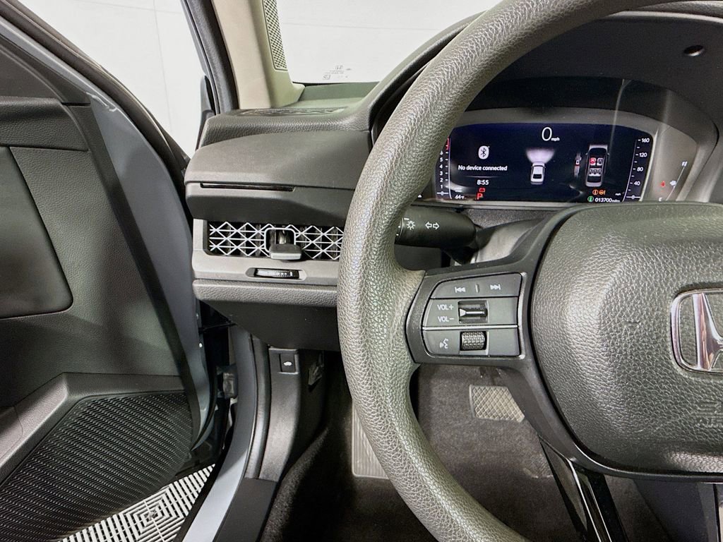 Certified 2025 Honda Accord SE image 16