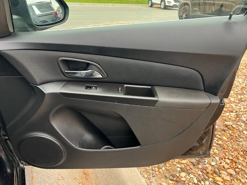 Used 2015 Chevrolet Cruze LT image 25