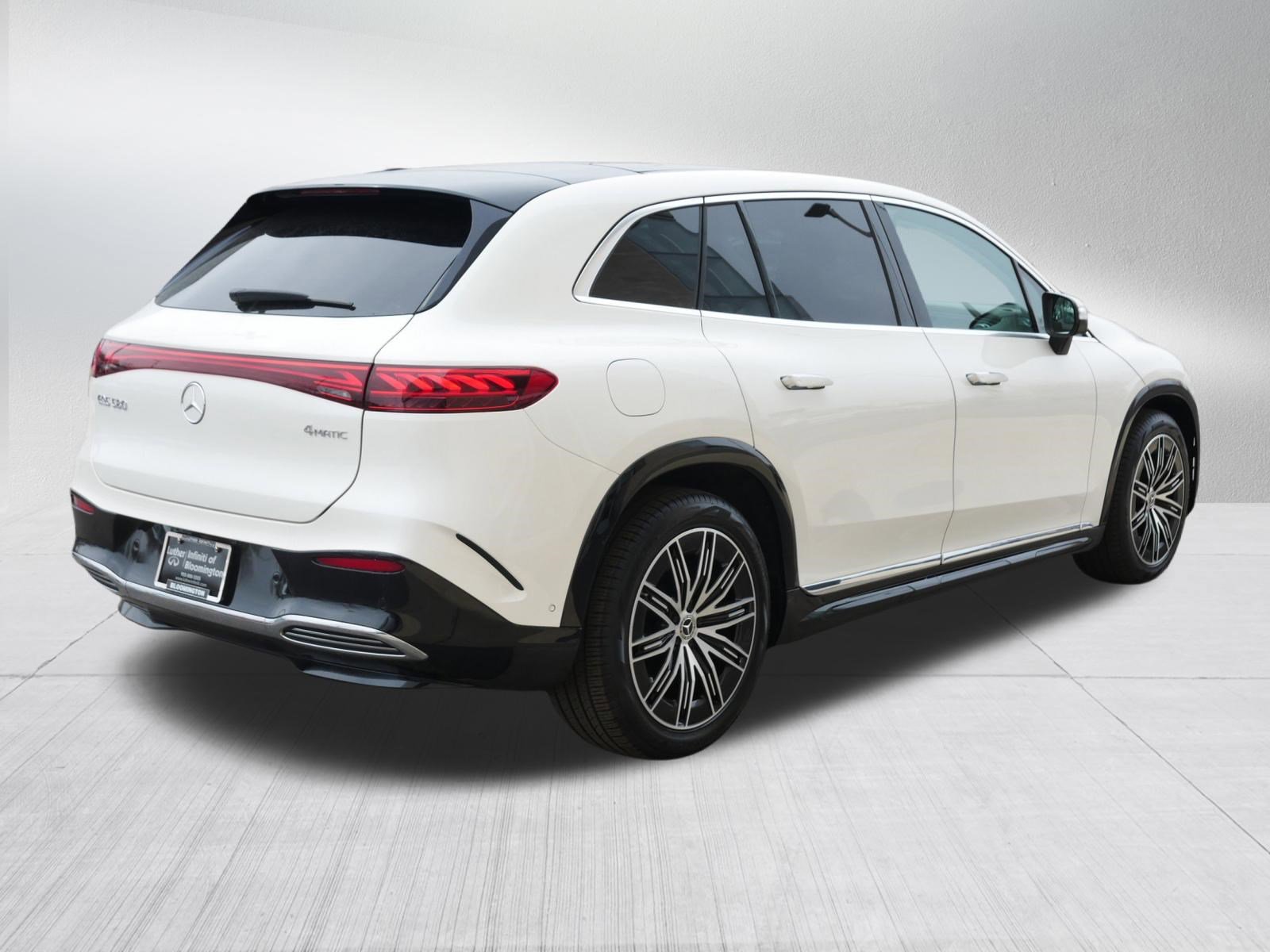 Used 2023 Mercedes-Benz EQS 580 4MATIC SUV image 7