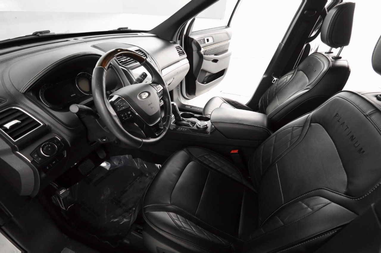 Used 2018 Ford Explorer Platinum image 12