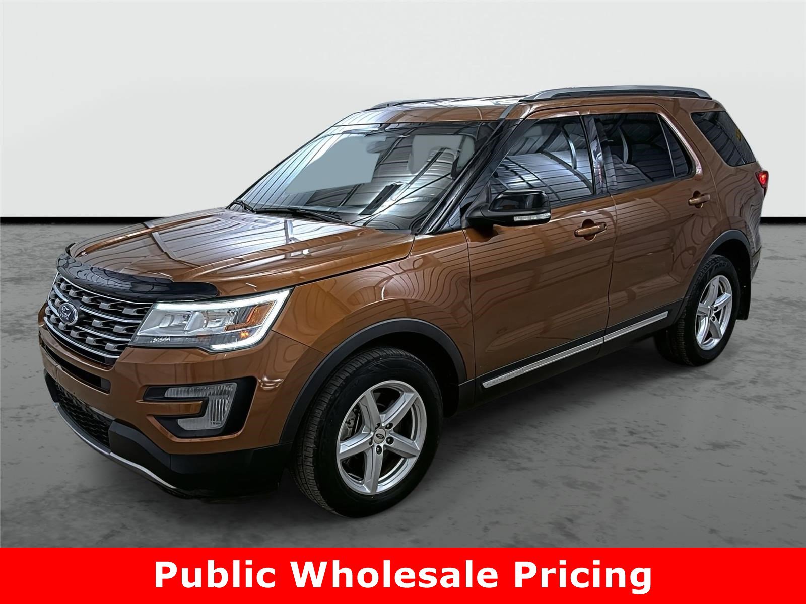 Used 2017 Ford Explorer XLT w/ Class II Trailer Tow Package